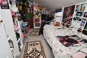 YORK ROAD- click for photo gallery